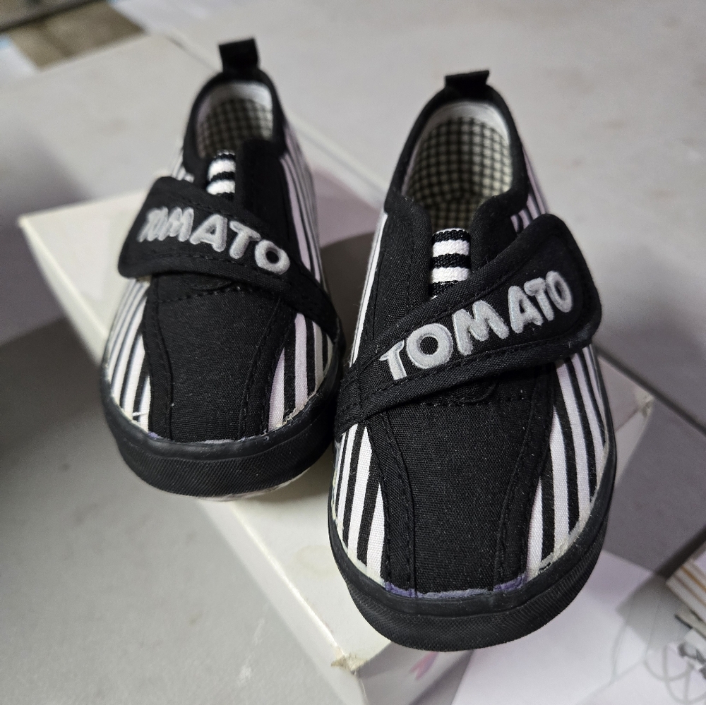 TOMATO Kids Black and White Striped Shoes